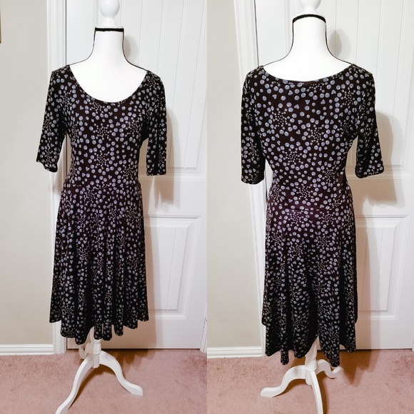 LuLaRoe Dresses & Skirts - LulaRoe XL Nicole Dress *Final Price*